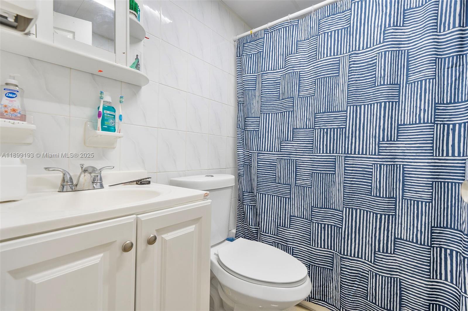 See details / 25899 sq. ft. $ 2025-10-20 0 Photo