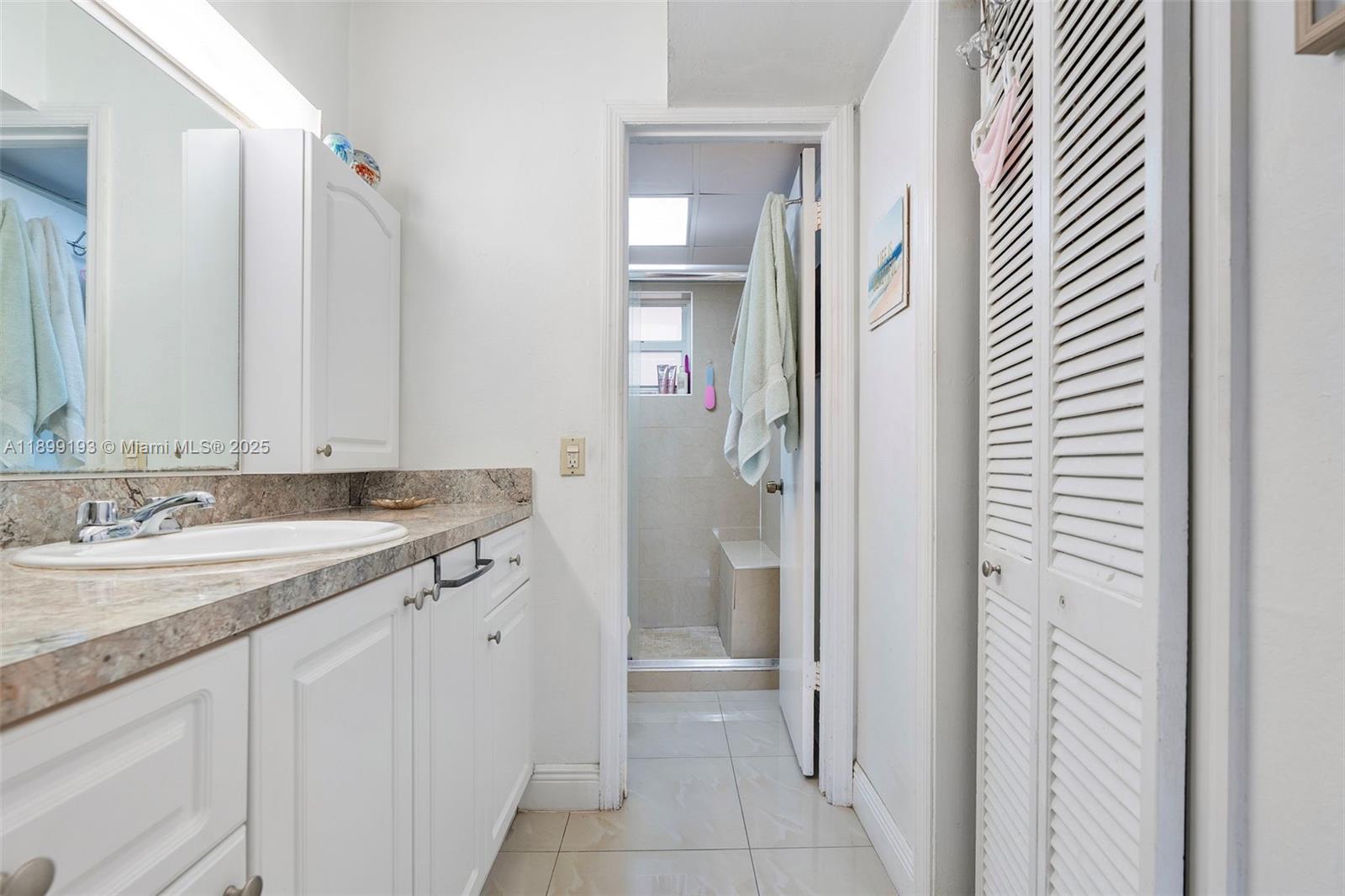 See details / 25899 sq. ft. $ 2025-10-20 0 Photo