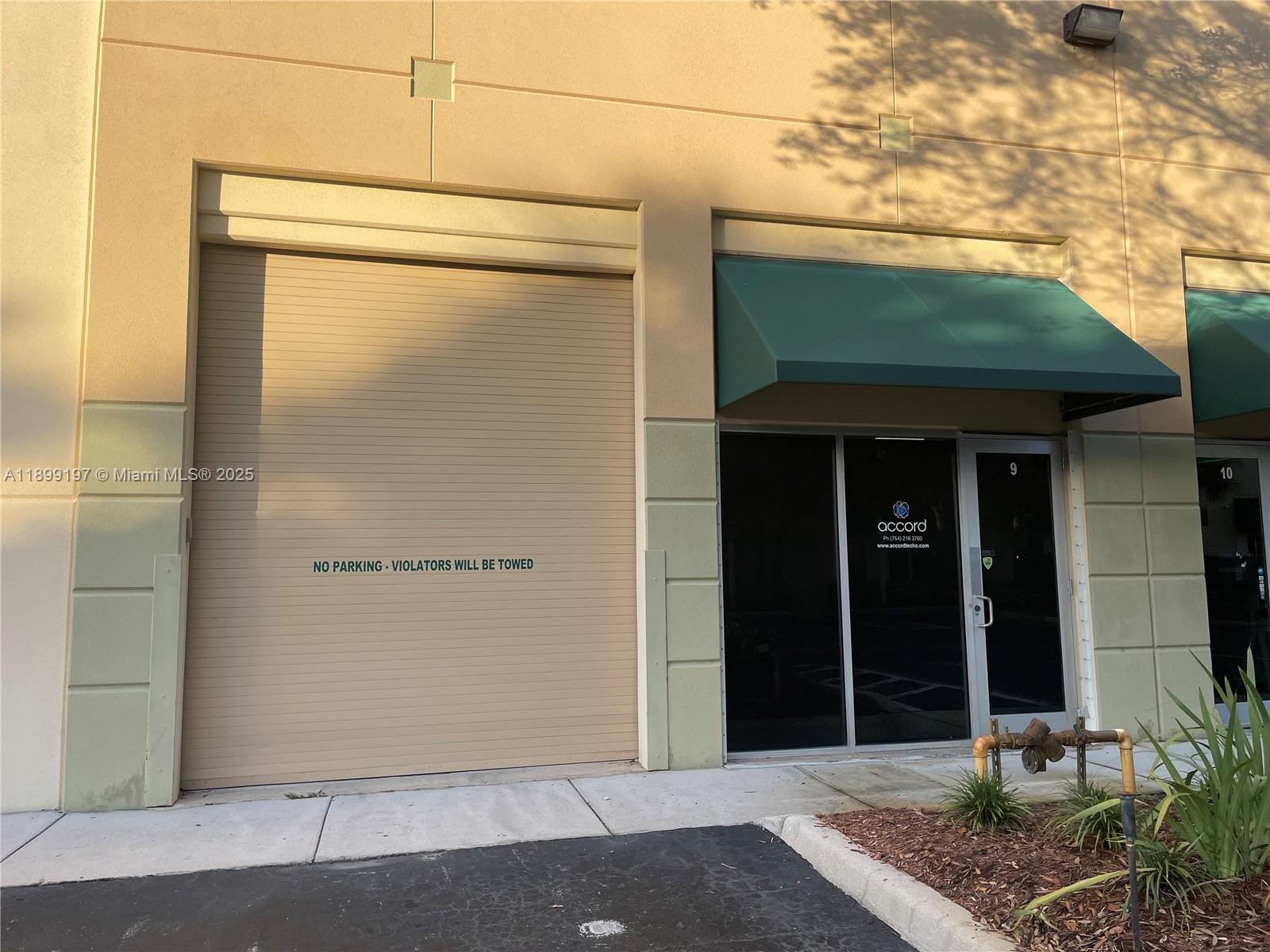 See details 9  /   sq. ft. $ 2025-10-20 0 Photo