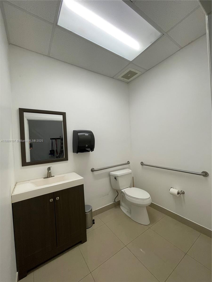 See details 9  /   sq. ft. $ 2025-10-20 0 Photo