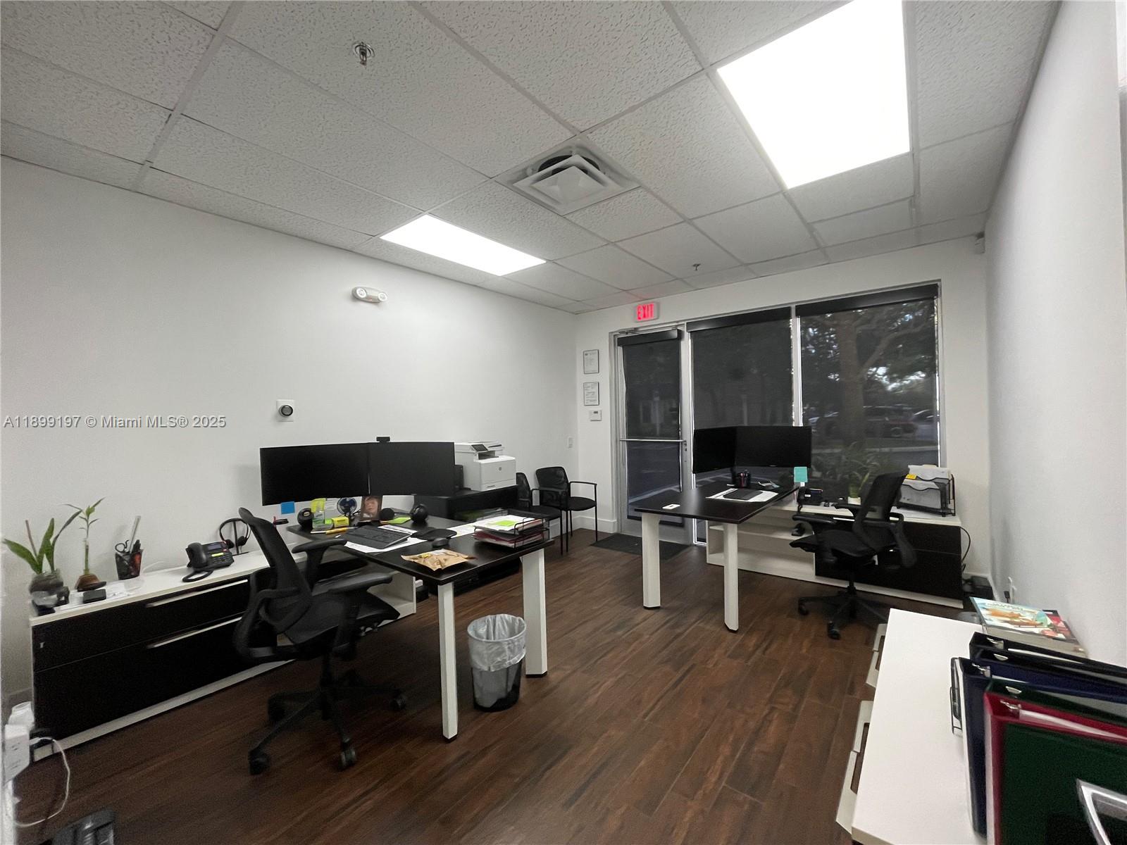 See details 9  /   sq. ft. $ 2025-10-20 0 Photo