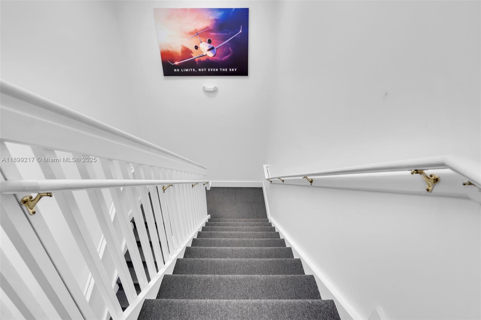 See details 5  /   sq. ft. $ 2025-10-20 0 Photo