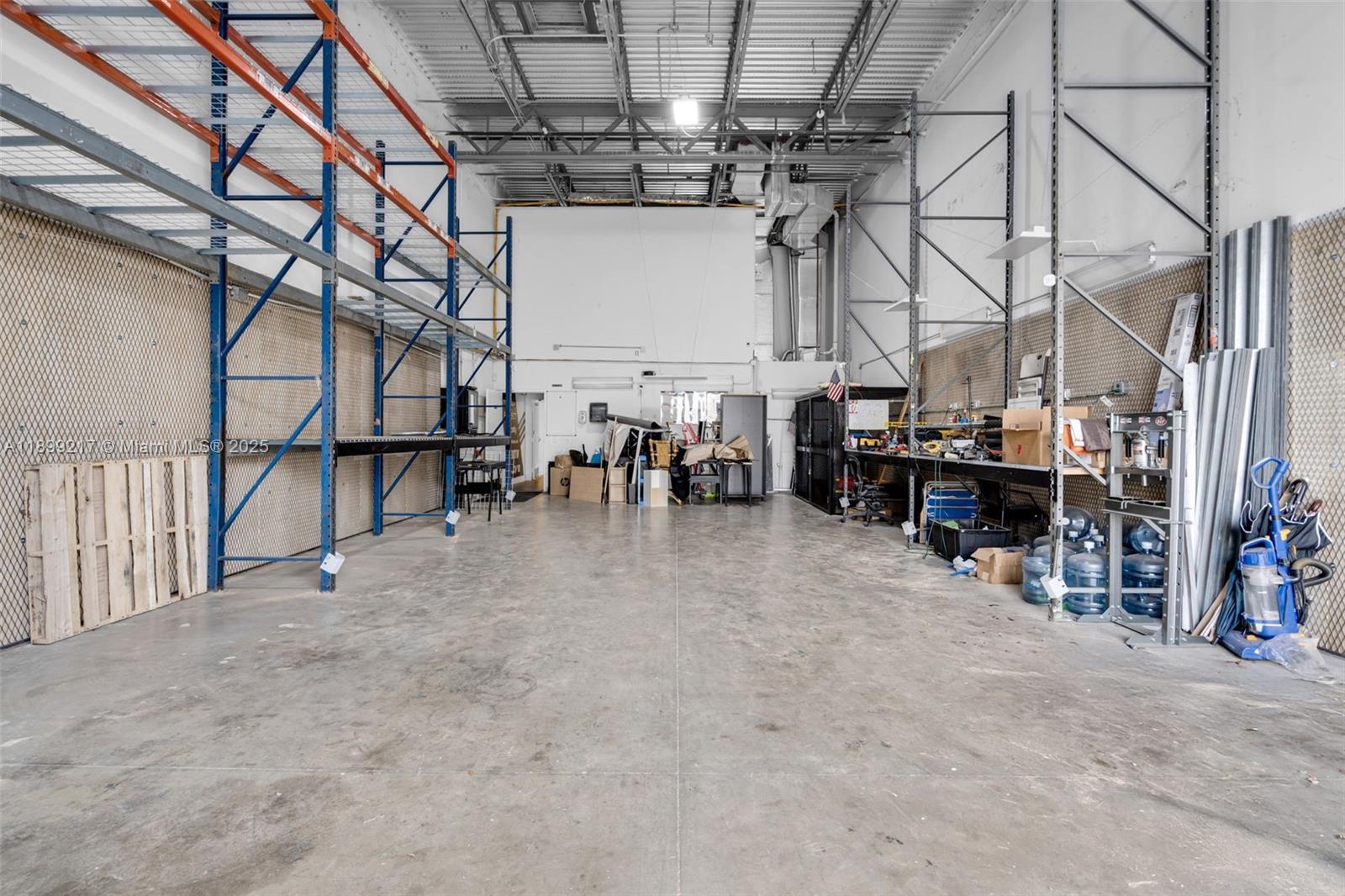 See details 5  /   sq. ft. $ 2025-10-20 0 Photo