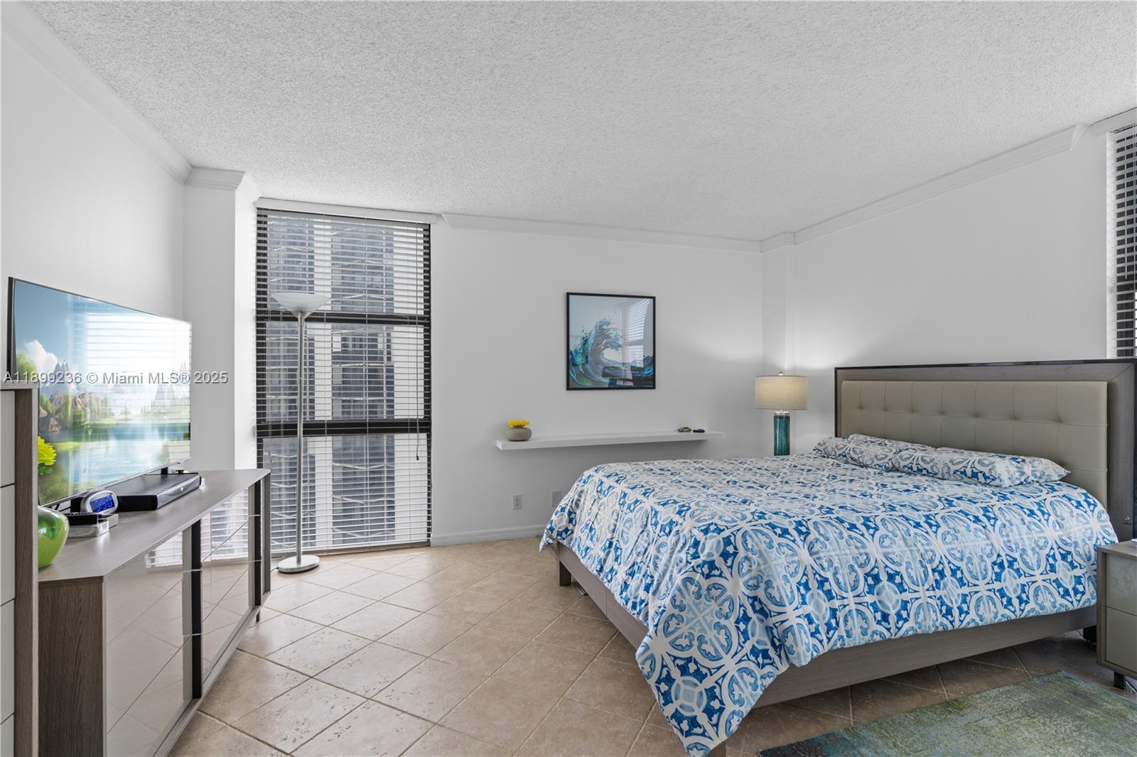 Photo of 20379 Country Club Dr  #2039, Aventura, Florida, 33180 - 