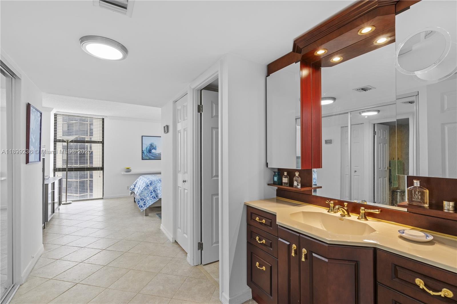 Photo of 20379 Country Club Dr  #2039, Aventura, Florida, 33180 - 