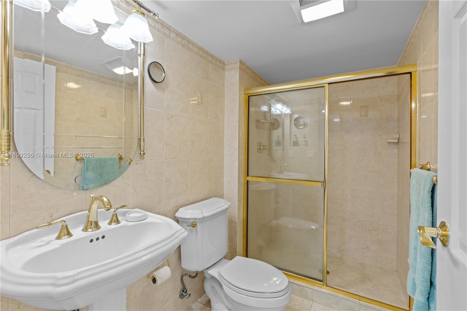 Photo of 20379 Country Club Dr  #2039, Aventura, Florida, 33180 - 