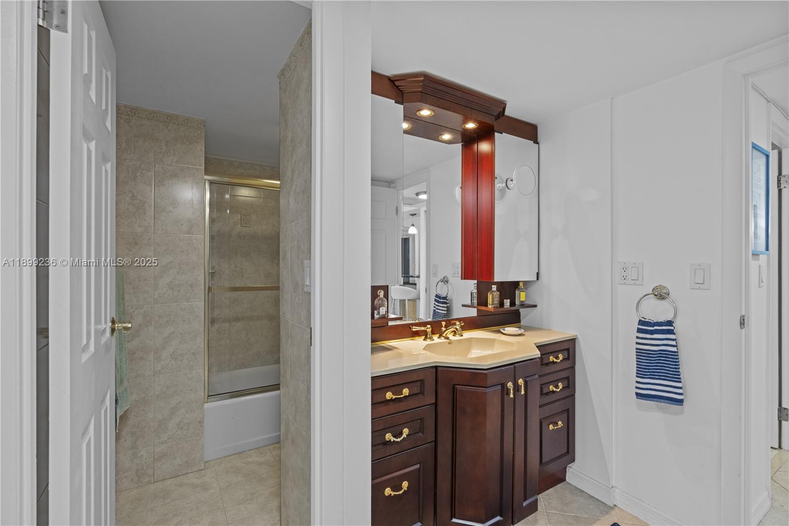 Photo of 20379 Country Club Dr  #2039, Aventura, Florida, 33180 - 