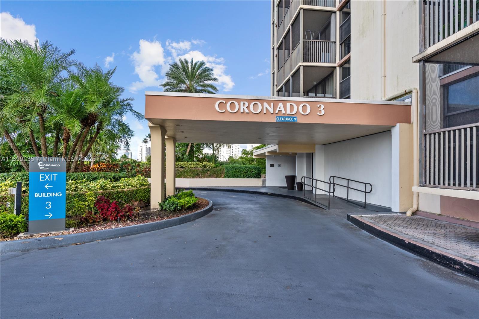 Photo of 20379 Country Club Dr  #2039, Aventura, Florida, 33180 - 