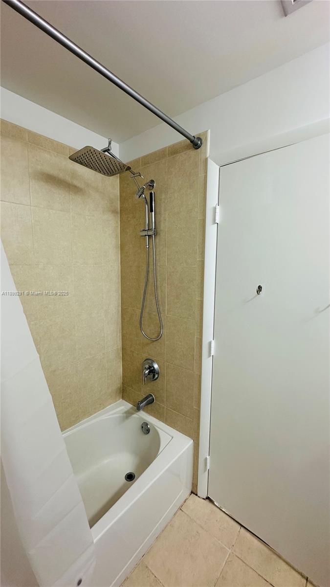 Photo of 3340 190th St  #403, Aventura, Florida, 33180 -