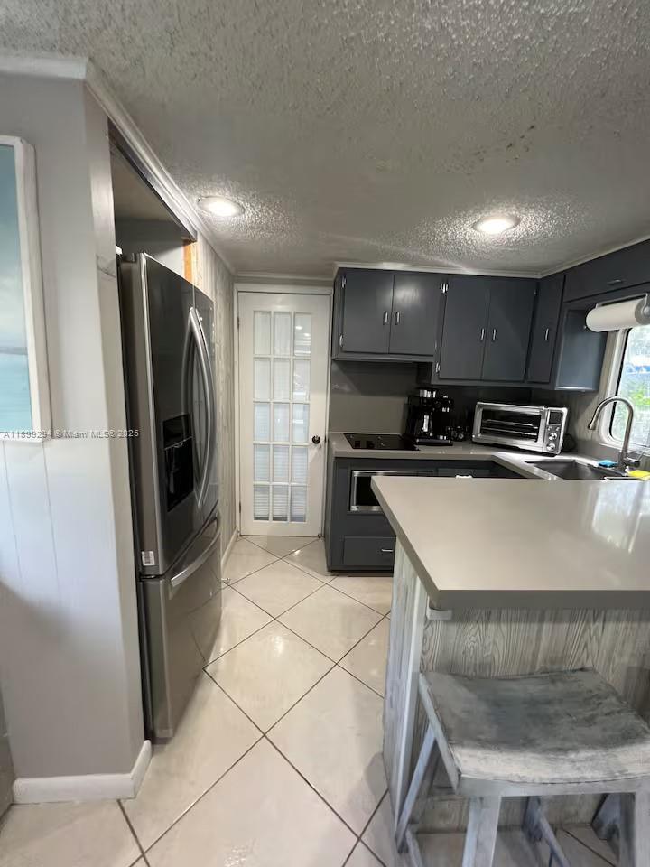 Подробнее   /   кв.футов $ 2025-10-20 0 Фото