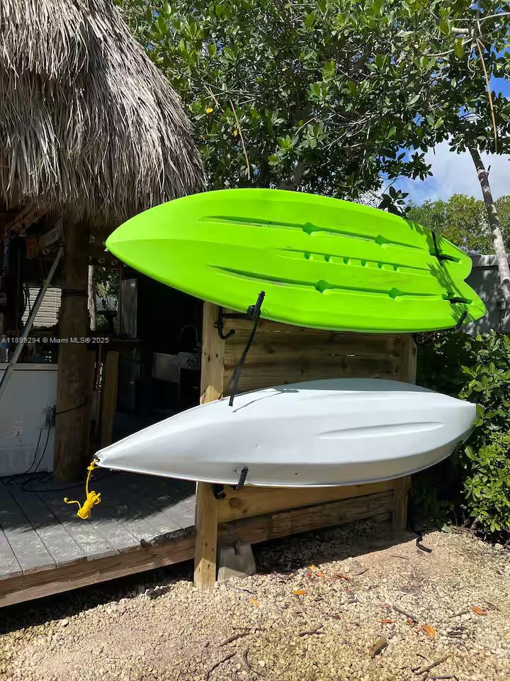 Подробнее   /   кв.футов $ 2025-10-20 0 Фото