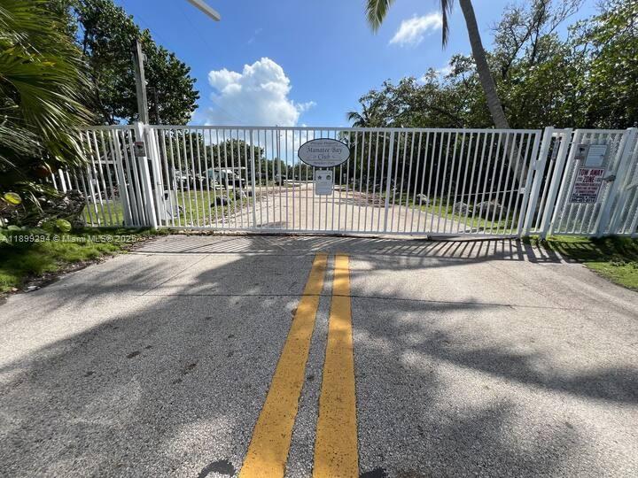 Подробнее   /   кв.футов $ 2025-10-20 0 Фото