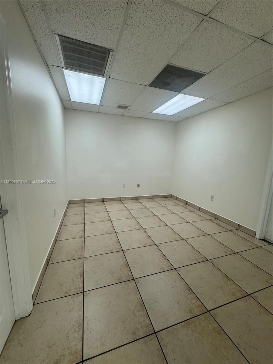 See details   /   sq. ft. $ 2025-10-20 0 Photo