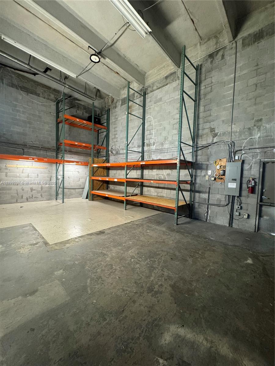 See details   /   sq. ft. $ 2025-10-20 0 Photo