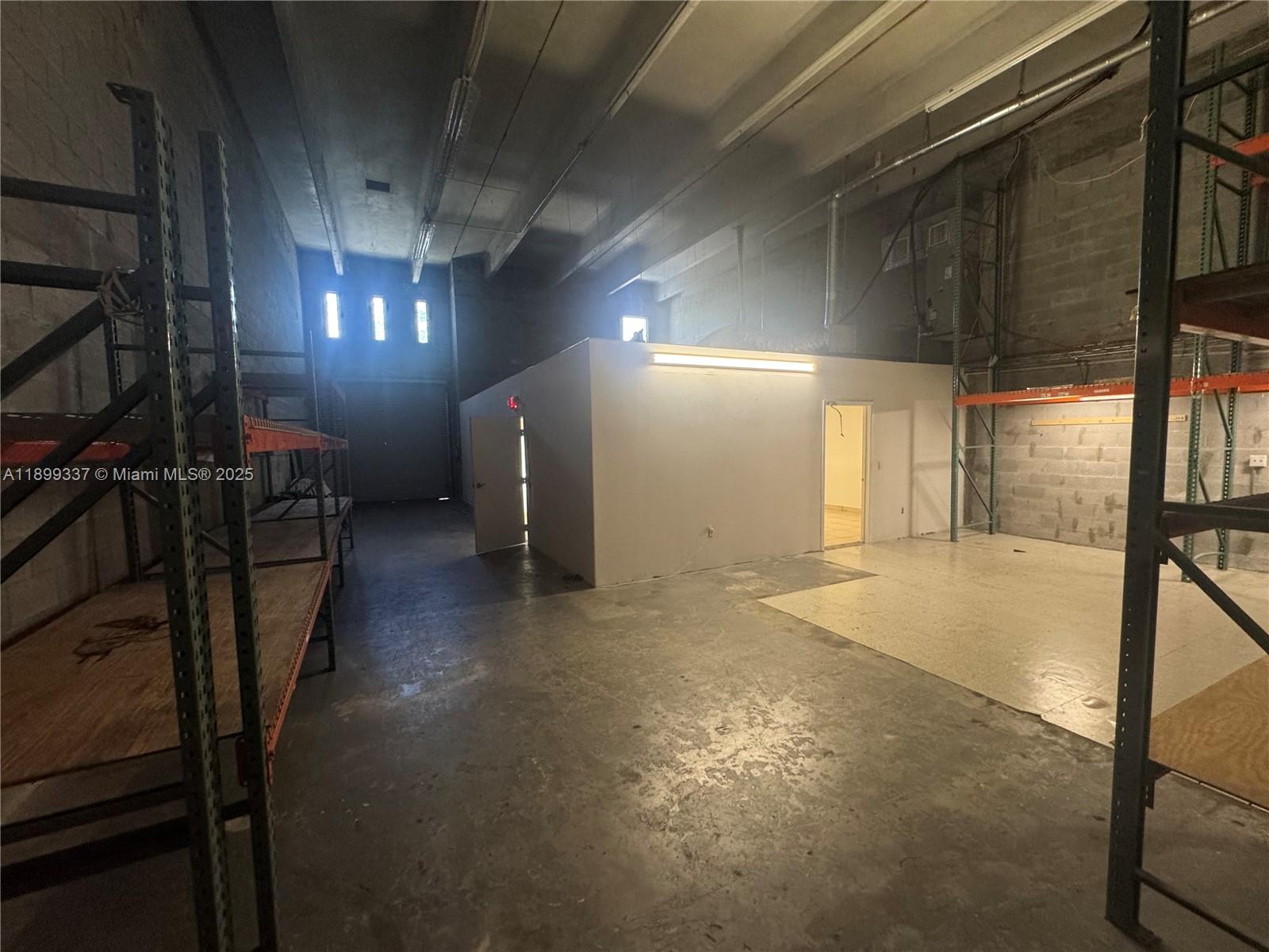 See details   /   sq. ft. $ 2025-10-20 0 Photo