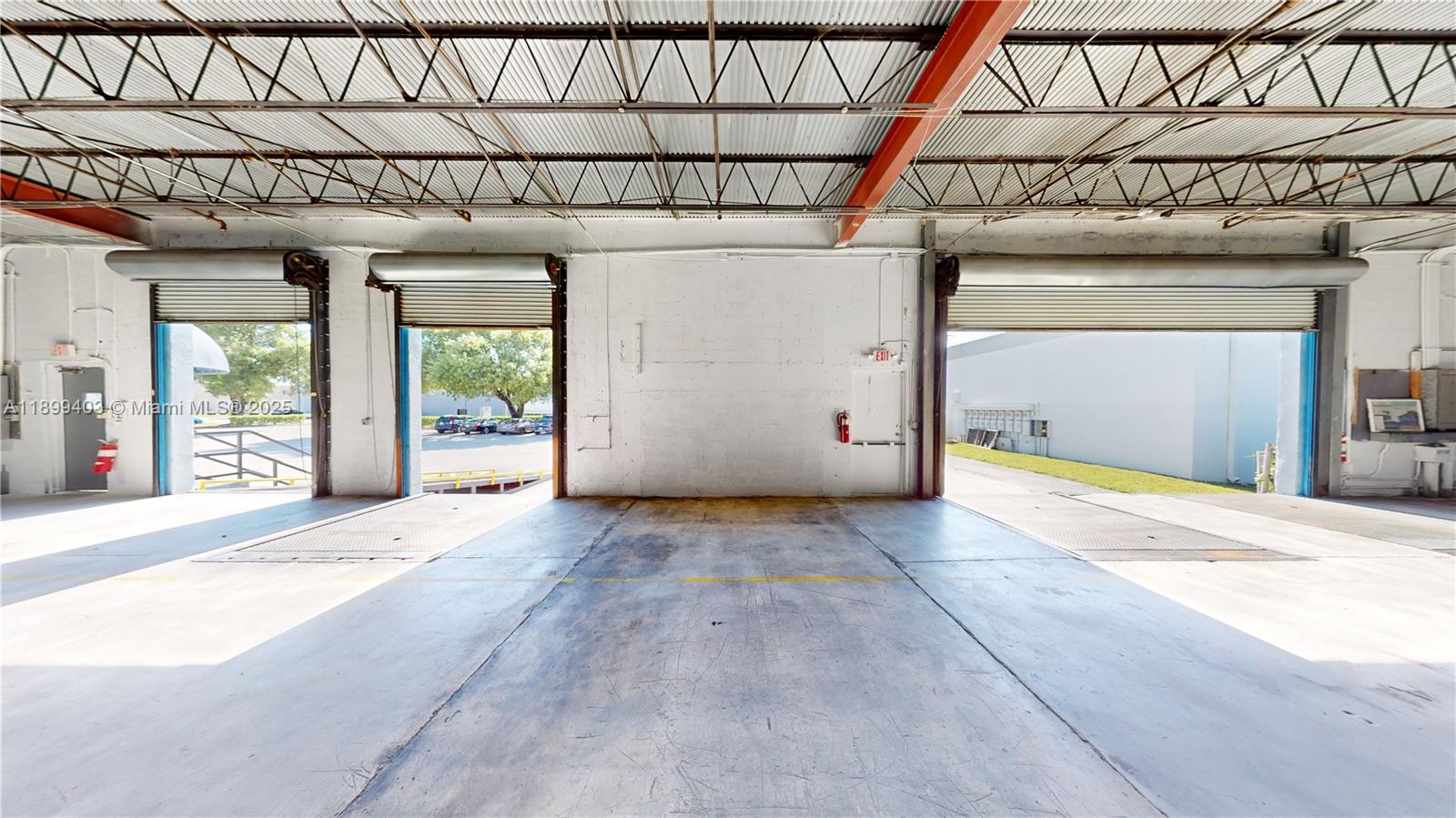 See details   /   sq. ft. $ 2025-10-20 0 Photo