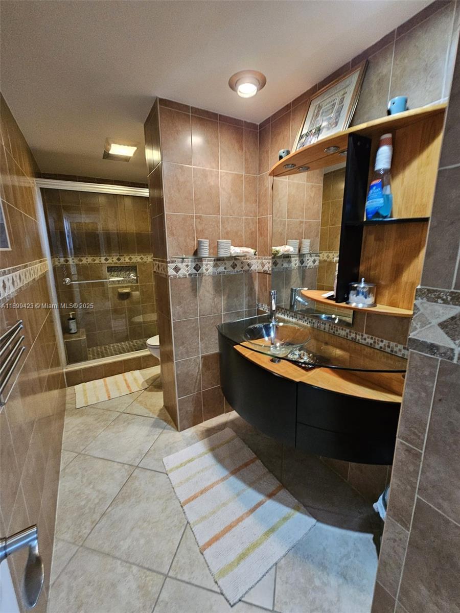 1015 2 / 2 1132 sq. ft. $ 2025-11-13 0 Photo