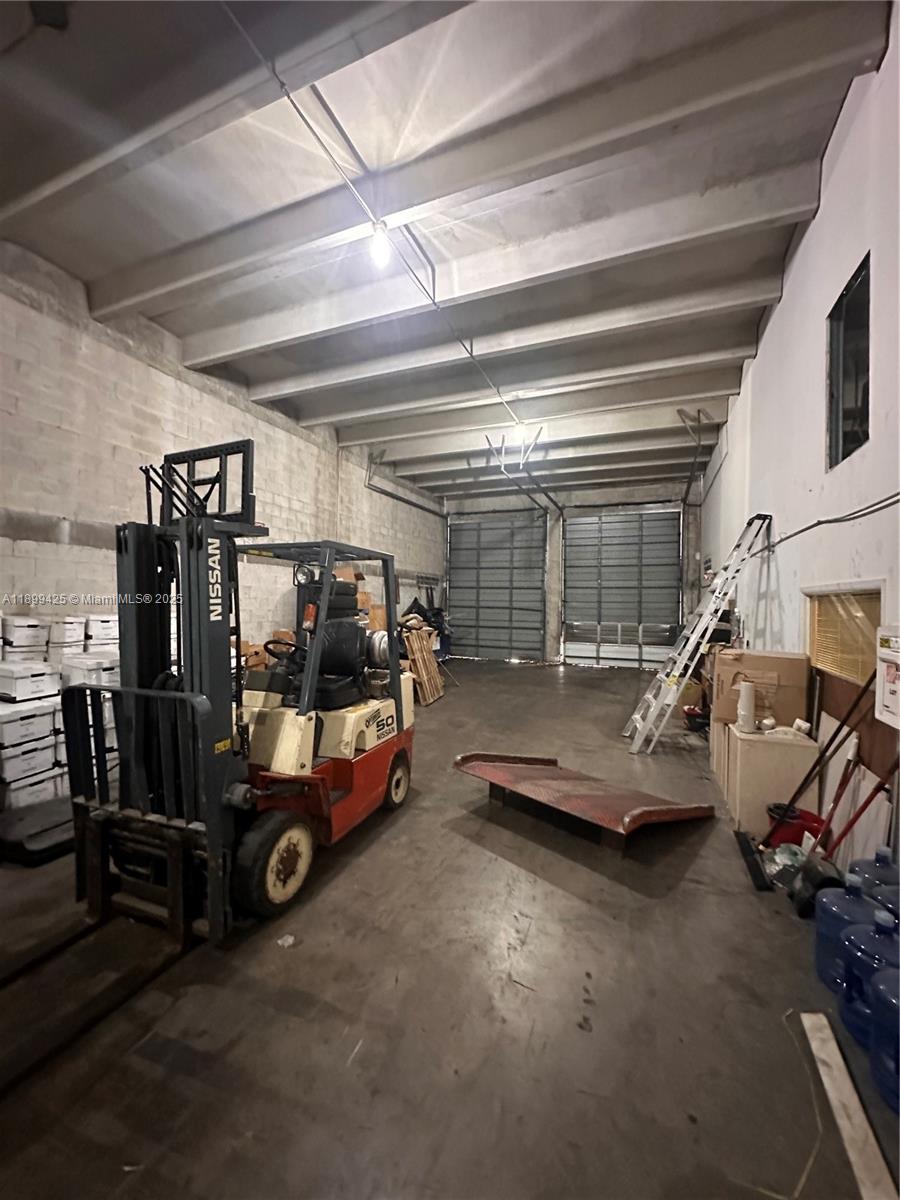 See details   /   sq. ft. $ 2025-10-20 0 Photo