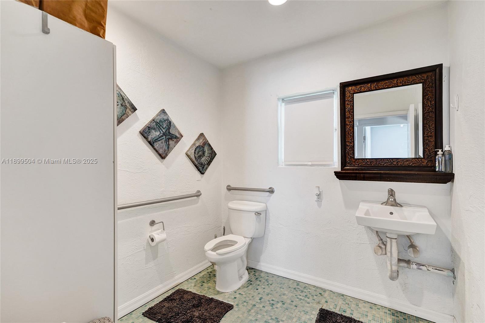 Подробнее / кв.футов $ 2025-10-20 0 Фото