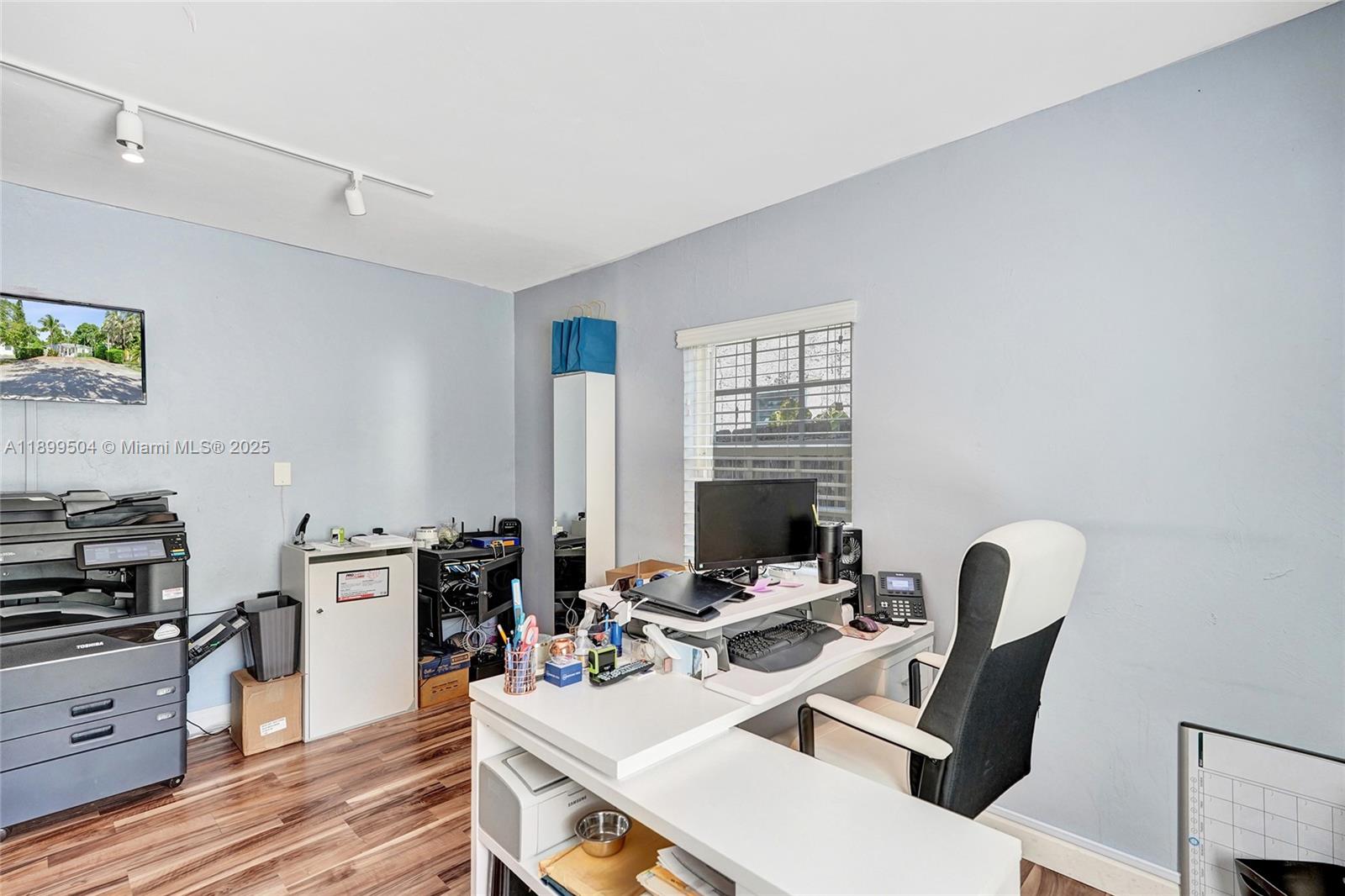 Подробнее / кв.футов $ 2025-10-20 0 Фото