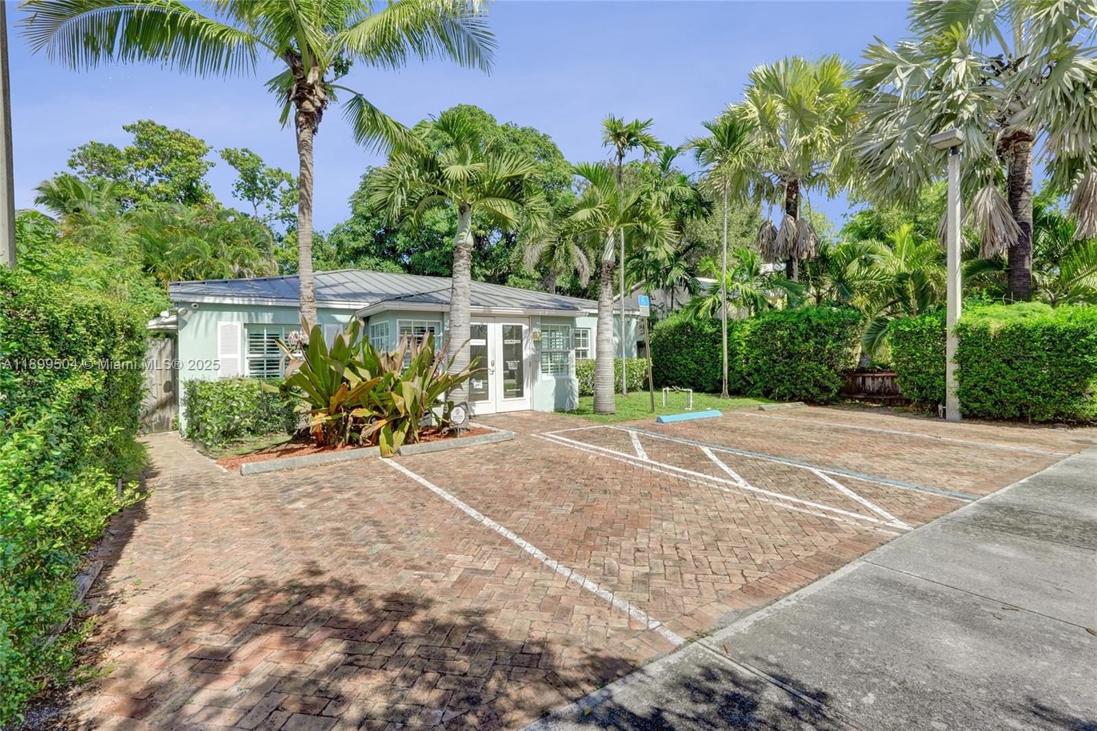 Подробнее / кв.футов $ 2025-10-20 0 Фото