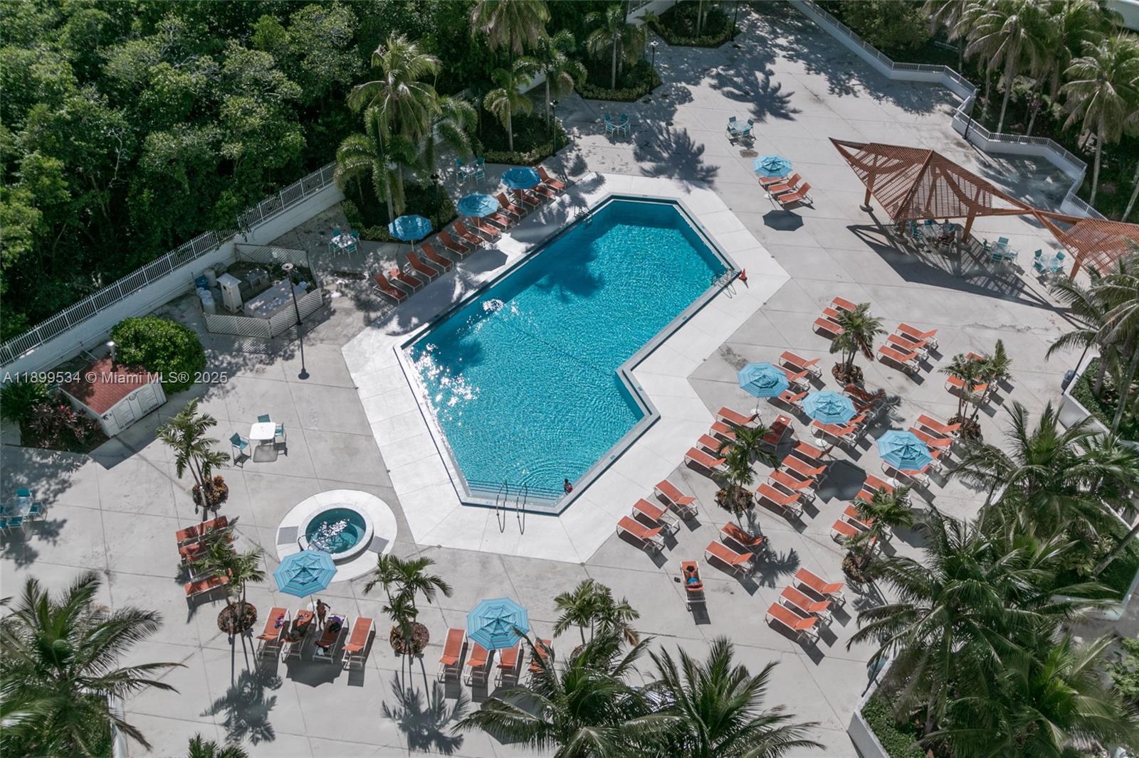 1102 1 / 2 991 sq. ft. $ 2025-10-20 0 Photo