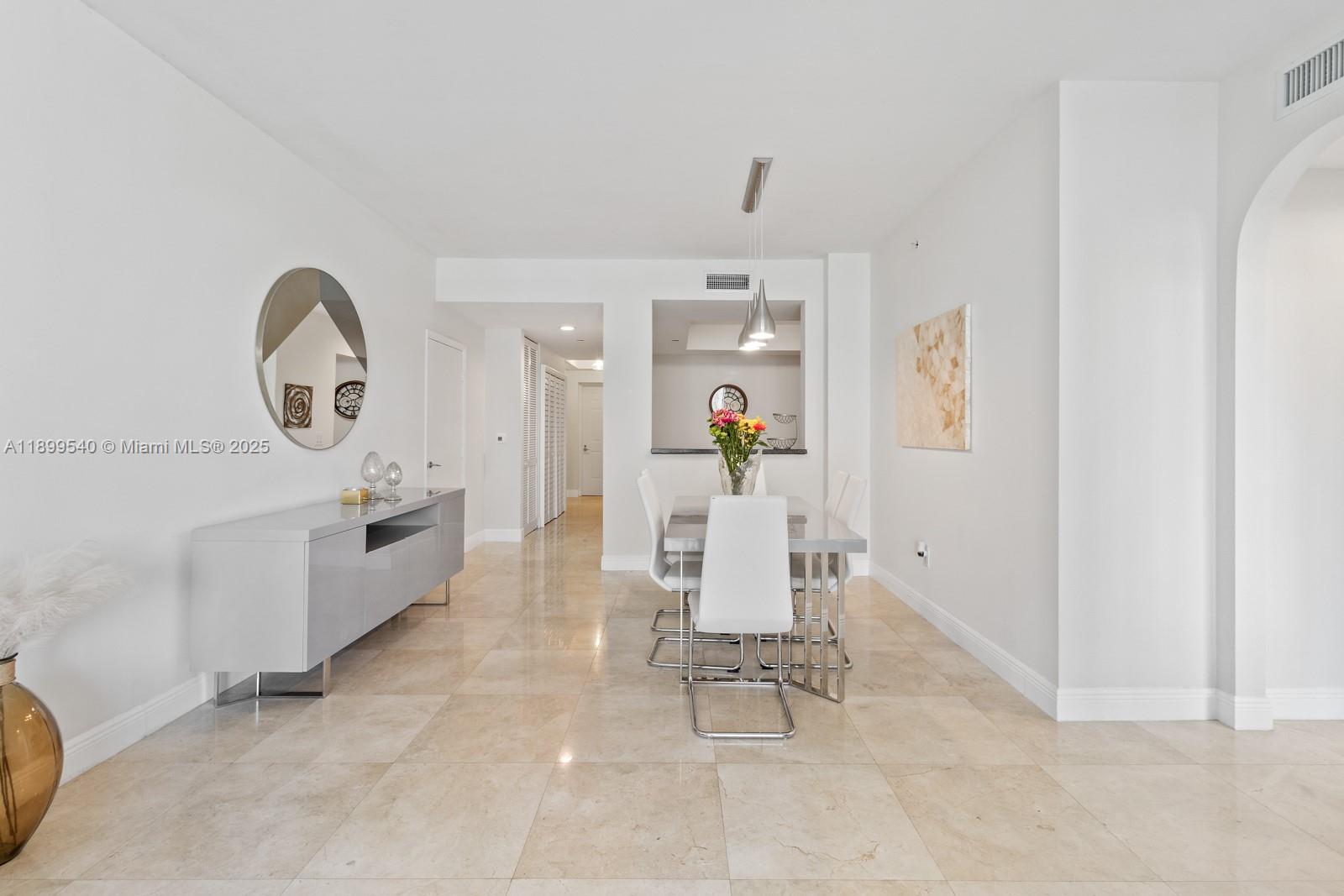 Photo of 3340 190th St  #405, Aventura, Florida, 33180 - 