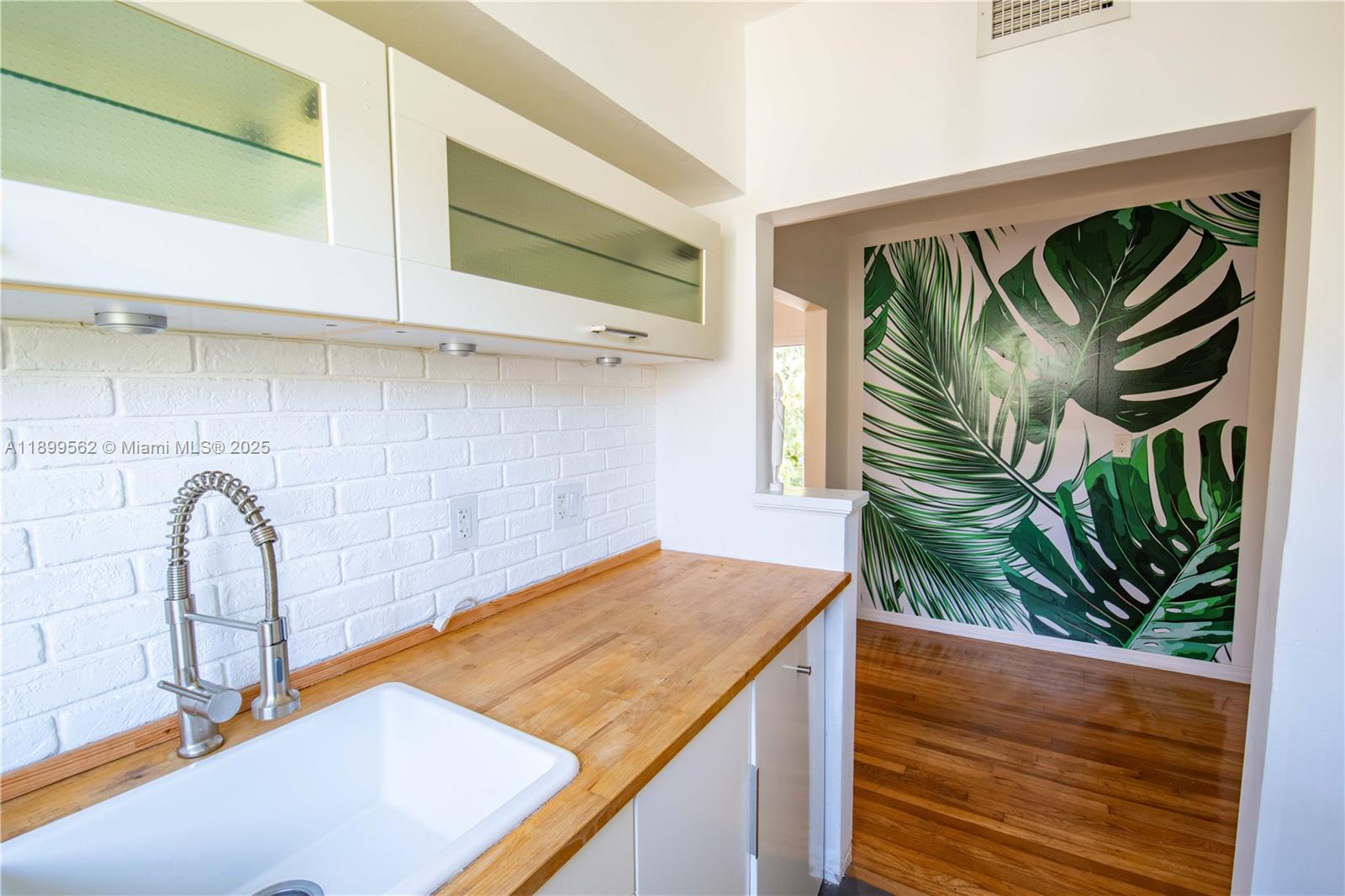 Ver detalles   /   sq. ft. $ 2025-10-20 0 foto