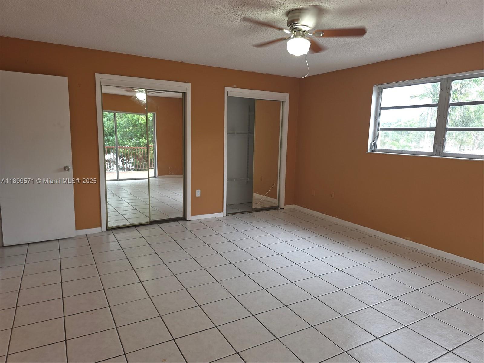 Ver detalles   /  3338 sq. ft. $ 2025-10-20 0 foto