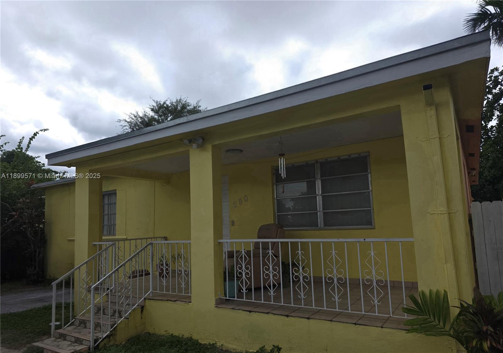 Ver detalles   /  3338 sq. ft. $ 2025-10-20 0 foto