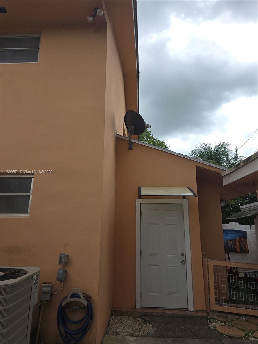 Ver detalles   /  3338 sq. ft. $ 2025-10-20 0 foto