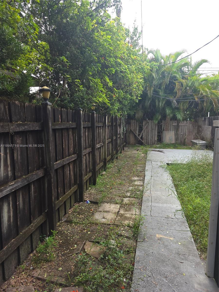 Ver detalles   /  3338 sq. ft. $ 2025-10-20 0 foto