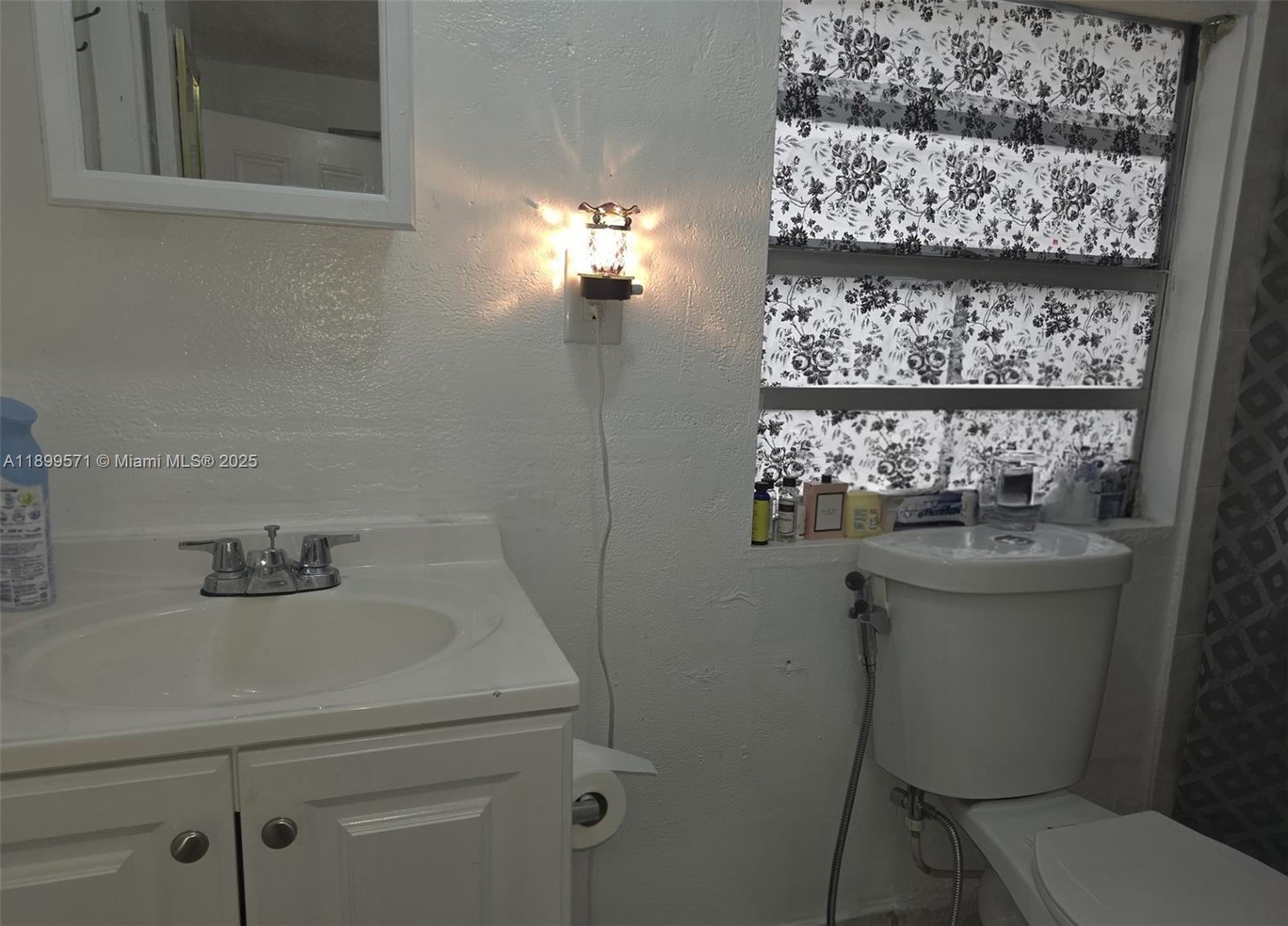 Ver detalles   /  3338 sq. ft. $ 2025-10-20 0 foto
