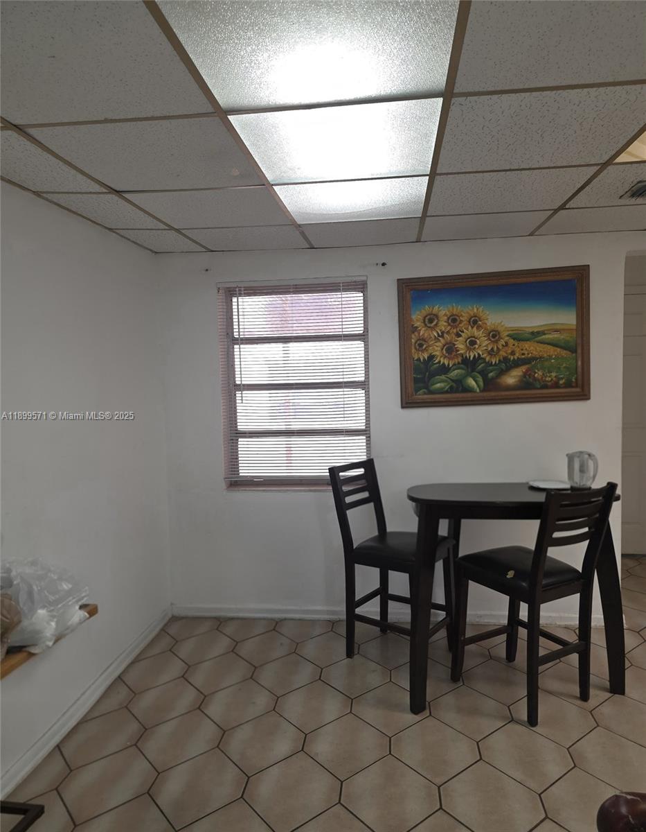 Ver detalles   /  3338 sq. ft. $ 2025-10-20 0 foto