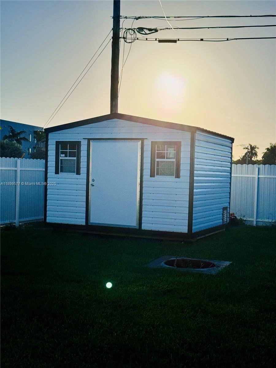   /  1596 sq. ft. $ 2025-10-20 0 Photo