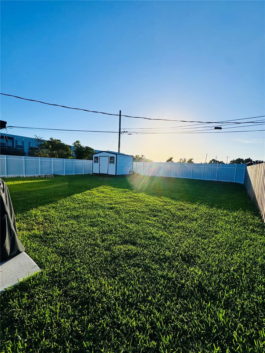   /  1596 sq. ft. $ 2025-10-20 0 Photo