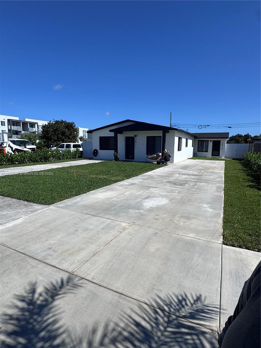   /  1596 sq. ft. $ 2025-10-20 0 Photo