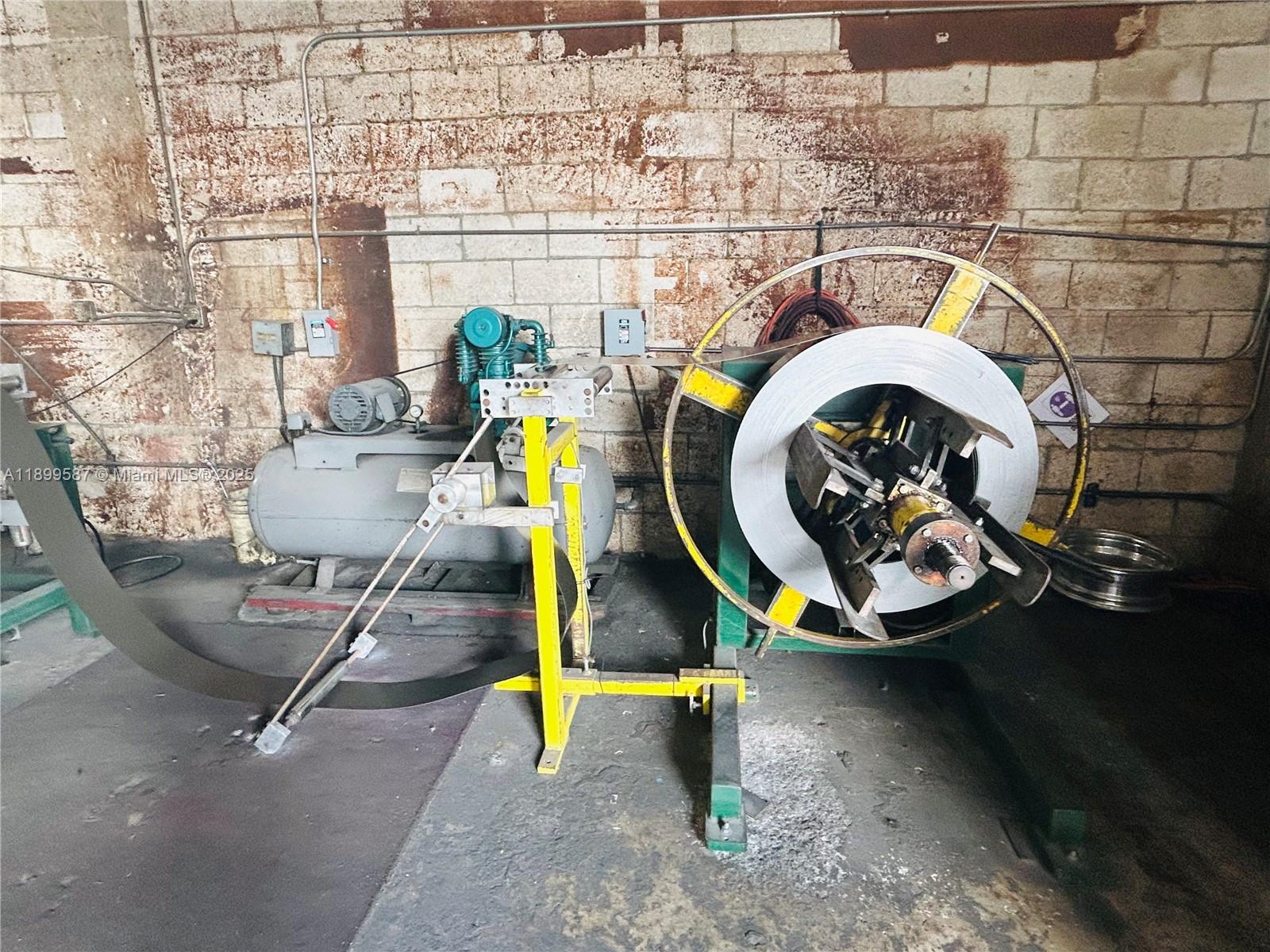 Подробнее   /   кв.футов $ 2025-10-20 0 Фото