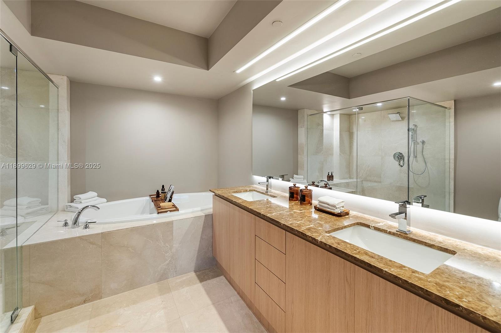 1810 2 / 2 1337 sq. ft. $ 2025-10-20 0 Photo