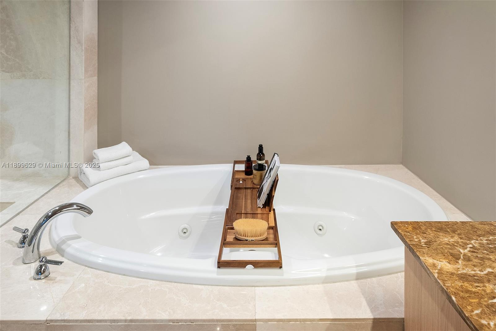 1810 2 / 2 1337 sq. ft. $ 2025-10-20 0 Photo
