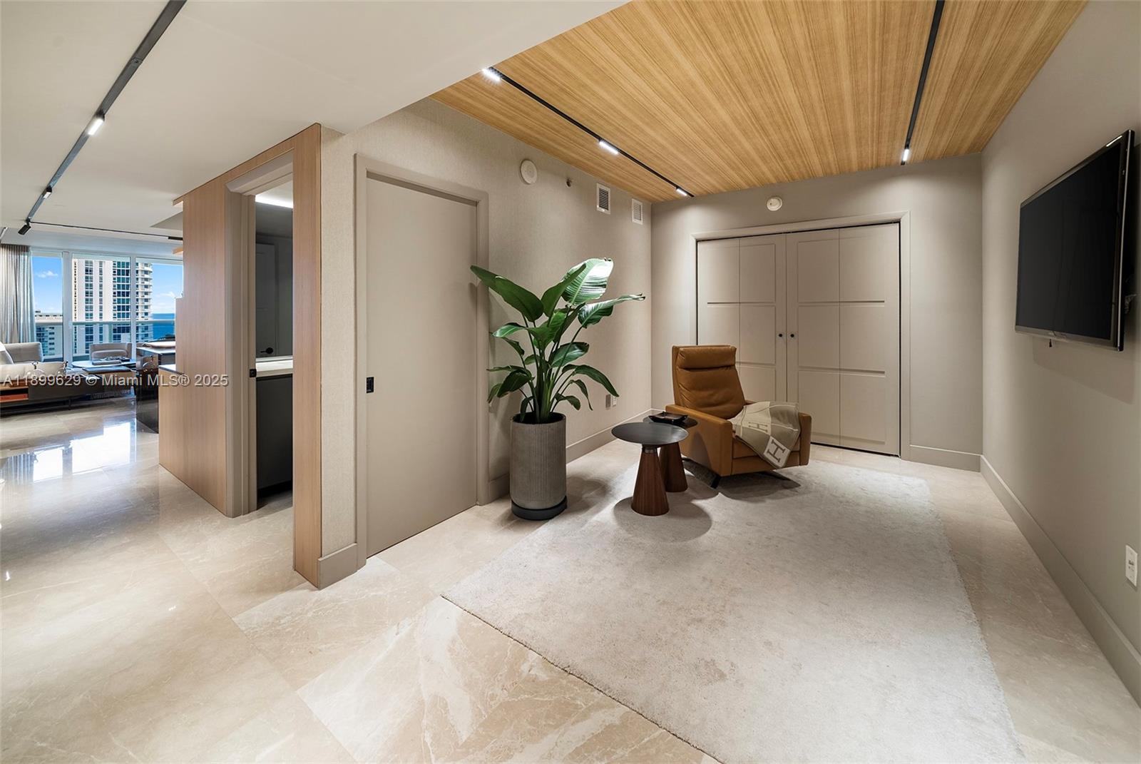 1810 2 / 2 1337 sq. ft. $ 2025-10-20 0 Photo