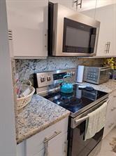 Ver detalles 810 2 / 2 1164 sq. ft. $ 2026-06-15 0 foto