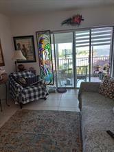 Ver detalles 810 2 / 2 1164 sq. ft. $ 2026-06-15 0 foto