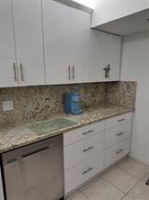 Ver detalles 810 2 / 2 1164 sq. ft. $ 2026-06-15 0 foto