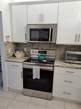 Ver detalles 810 2 / 2 1164 sq. ft. $ 2026-06-15 0 foto