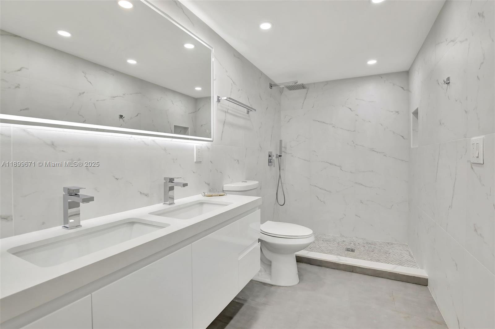 Photo of 9801 Collins Ave  #15X, Bal Harbour, Florida, 33154 - 
