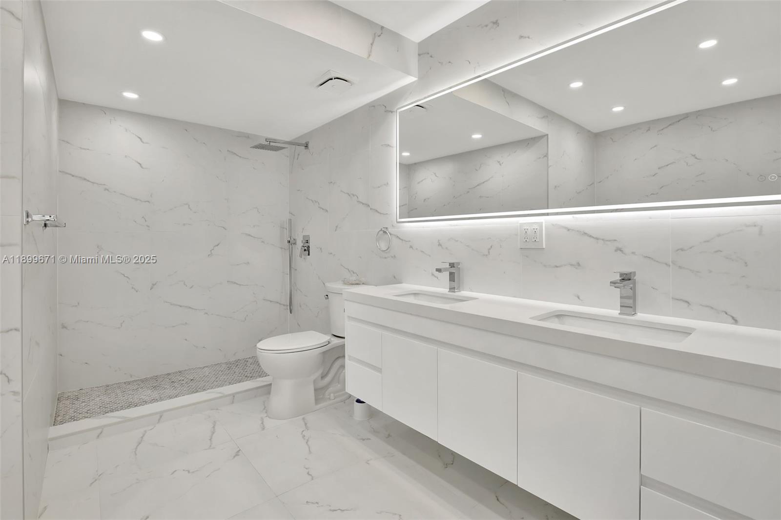Photo of 9801 Collins Ave  #15X, Bal Harbour, Florida, 33154 - 