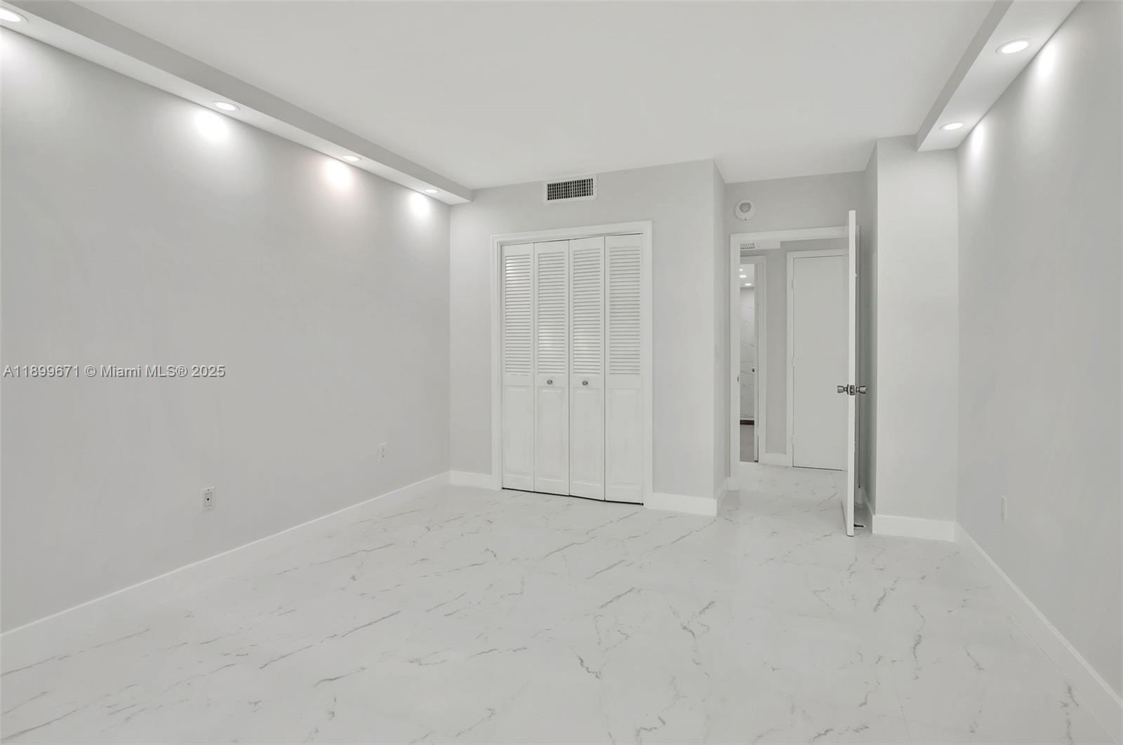 Photo of 9801 Collins Ave  #15X, Bal Harbour, Florida, 33154 - 