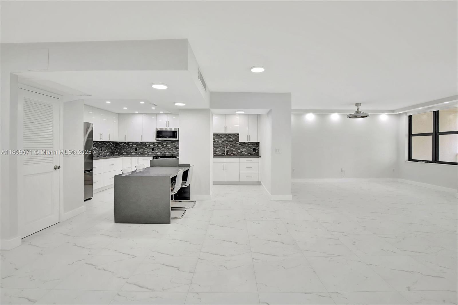 Photo of 9801 Collins Ave  #15X, Bal Harbour, Florida, 33154 - 