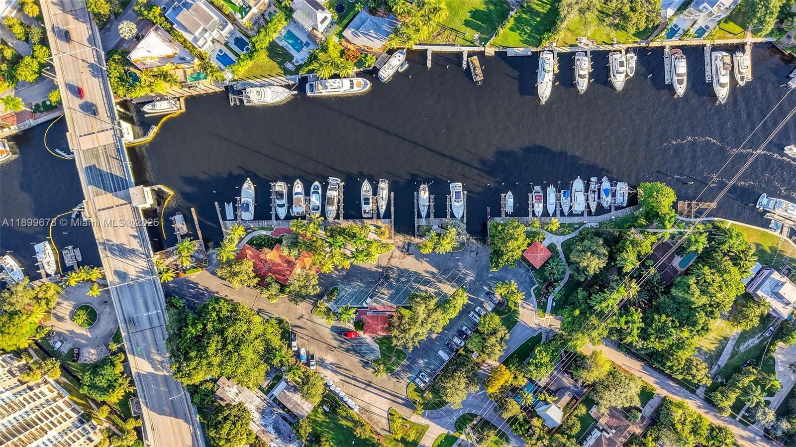 Подробнее   /  1526 кв.футов $ 2025-10-20 0 Фото